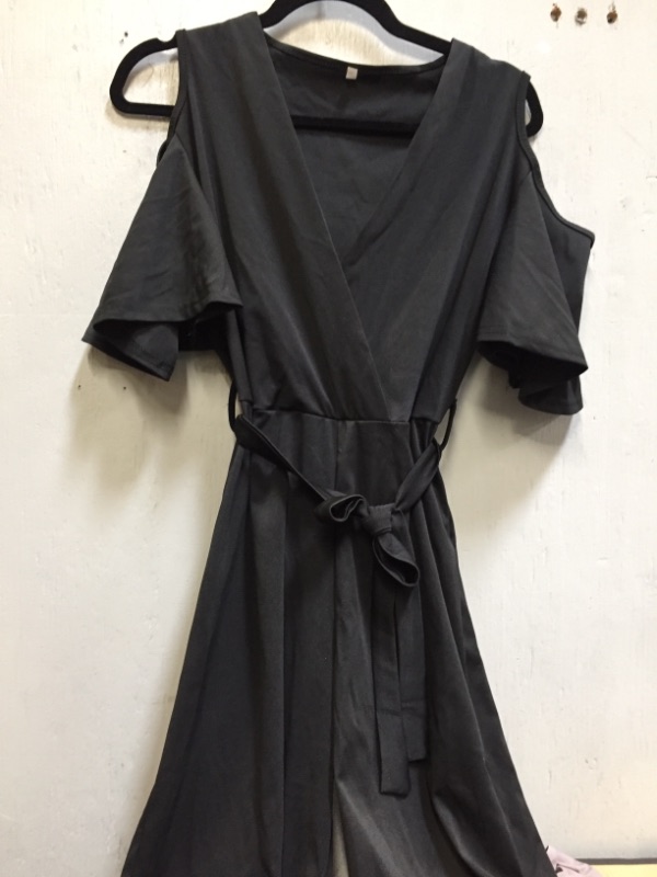 Photo 1 of Womens Black romper casual Sized 2XL