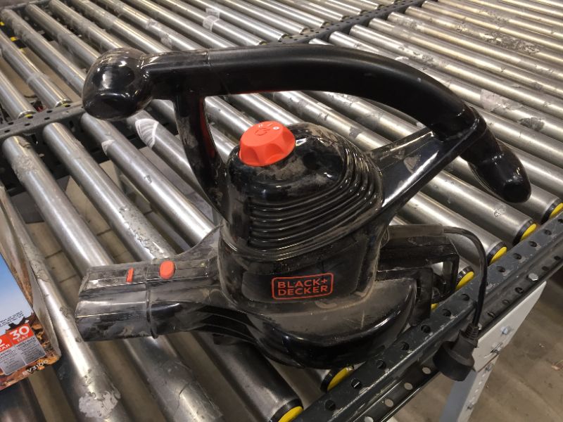Photo 1 of Black & Decker BV3100 12 Amp Blower/Vacuum/Mulcher