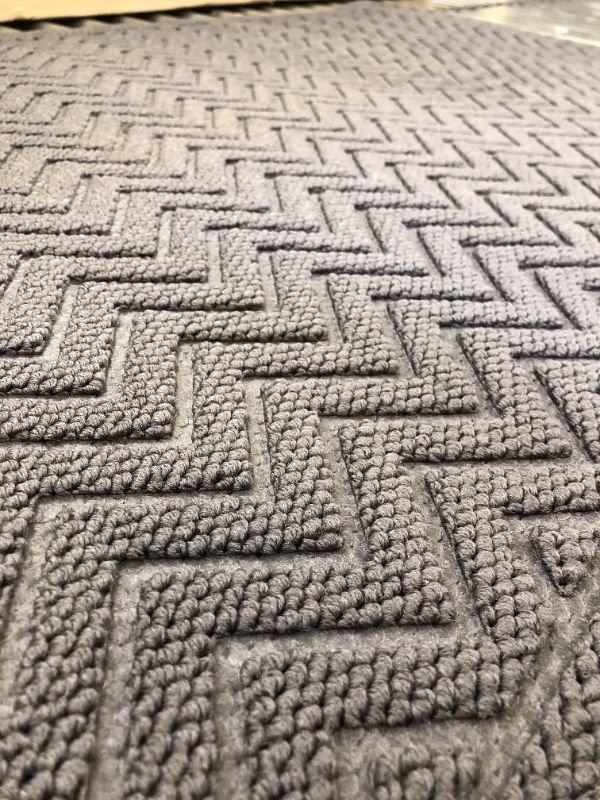 Photo 1 of 36x60in area indoor rug