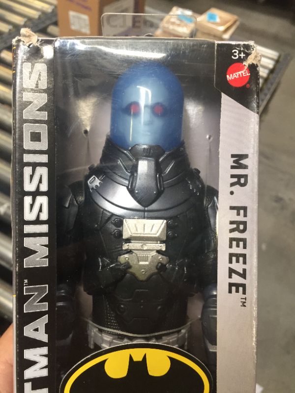 Photo 3 of BATMAN MISSIONS TRUE-MOVES MR. FREEZE Figure--------(DAMAGE TO PACKAGING)
