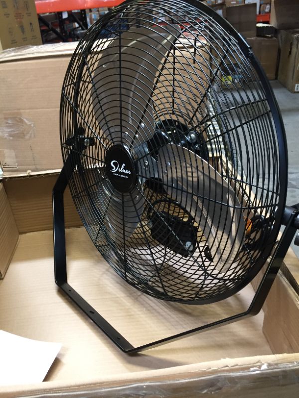 Photo 4 of 18 Inch Industrial Wall Mount Fan, 3 Speed Commercial Ventilation Metal Fan for Warehouse, Greenhouse, Workshop, Patio, Factory and Basement - High Velocity
