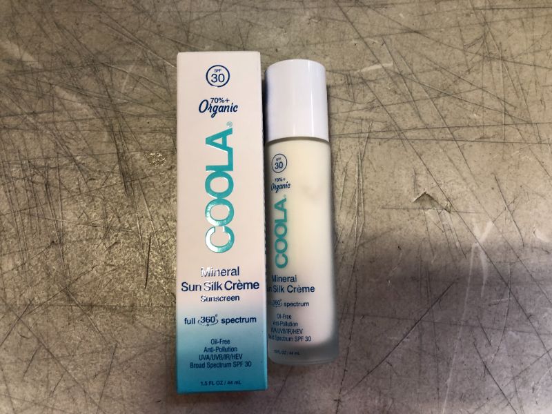 Photo 1 of COOLA Organic Sun Silk Creme and Face Moisturizer with SPF 30, Dermatologist Tested Mineral Sunscreen with Plant-Derived BlueScreen™ Digital De-Stress™ Technology, 1.5 Fl Oz exp 05/2022
