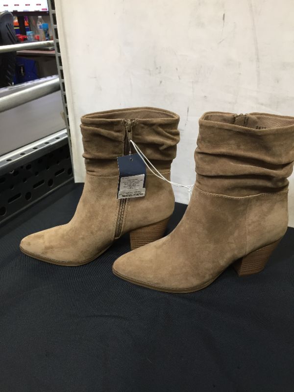 Photo 1 of Universal Thread Boots Taupe 8.5