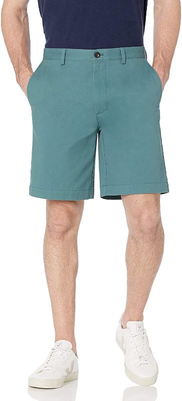 Photo 1 of Amazon Essentials Men's Classic-Fit 9" Short
 SIZE 42