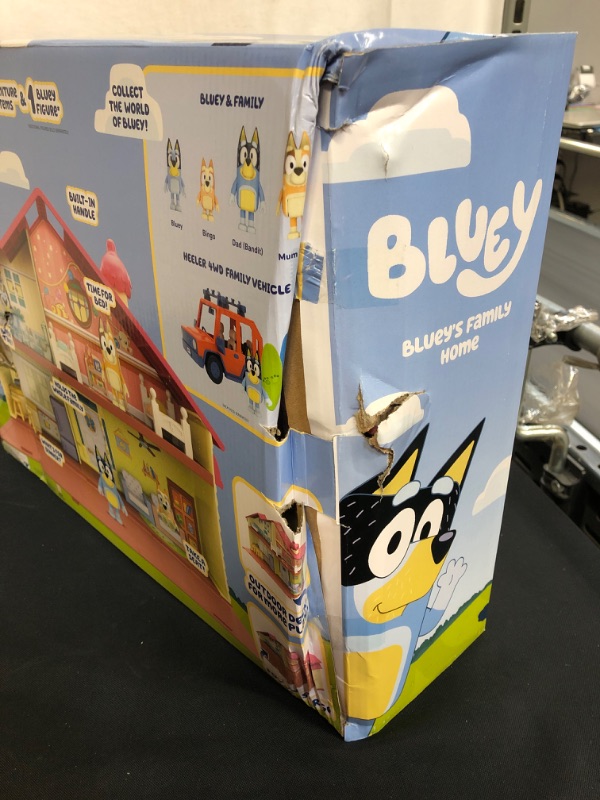 Photo 1 of Bluey Family Home Playset with 2.5" poseable Figure
