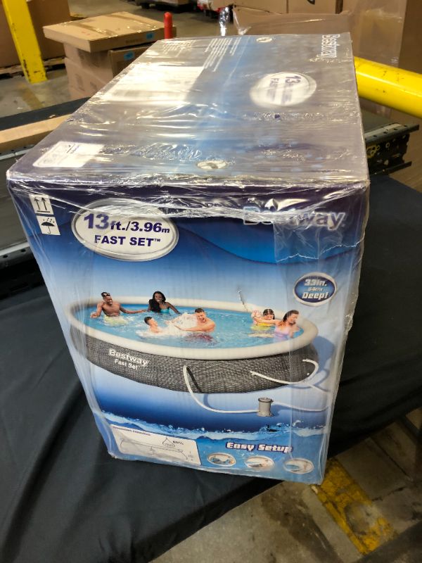 Photo 4 of Bestway Round Swimming Pool Top Ring 13FT x 33" Rattan 530 Gallon Filter Pump New
