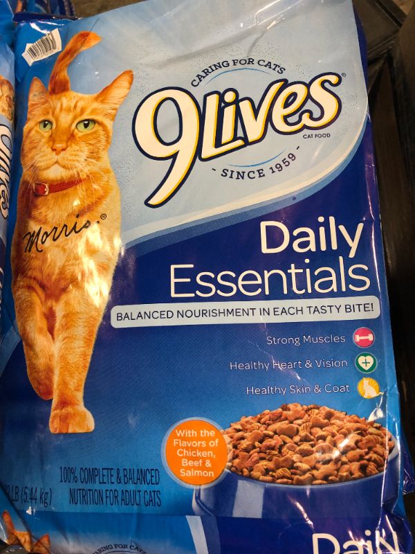 Photo 2 of 9Lives Daily Essentials Dry Cat Food, 12 Pound Bag
05/27/22