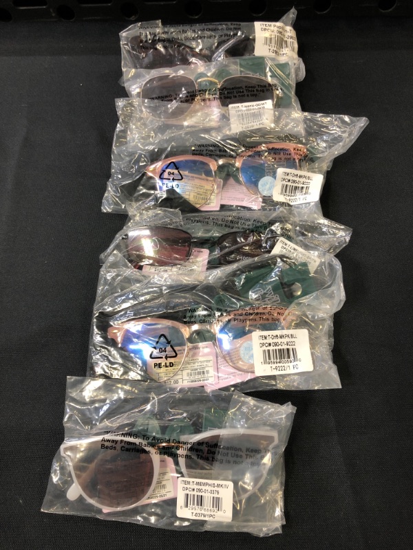 Photo 1 of VARIOUS WOMENS SUNGLASSES - VARIOUS DESIGNS - SOLD AS IS 