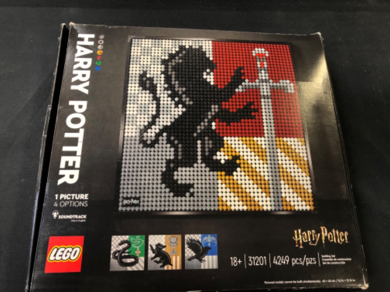 Photo 7 of LEGO Art Harry Potter Hogwarts Crests 31201 Building Kit; Perfect for Adults Who Love Hobbies and Collectibles, New 2021 (4,249 Pieces) COMPLETE SET, MAJOR BOX DAMAGE