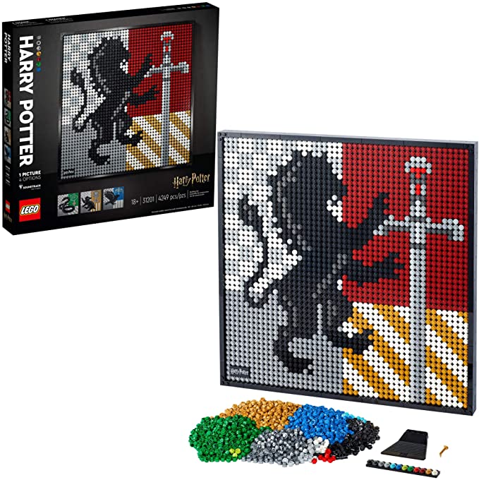 Photo 1 of LEGO Art Harry Potter Hogwarts Crests 31201 Building Kit; Perfect for Adults Who Love Hobbies and Collectibles, New 2021 (4,249 Pieces) COMPLETE SET, MAJOR BOX DAMAGE