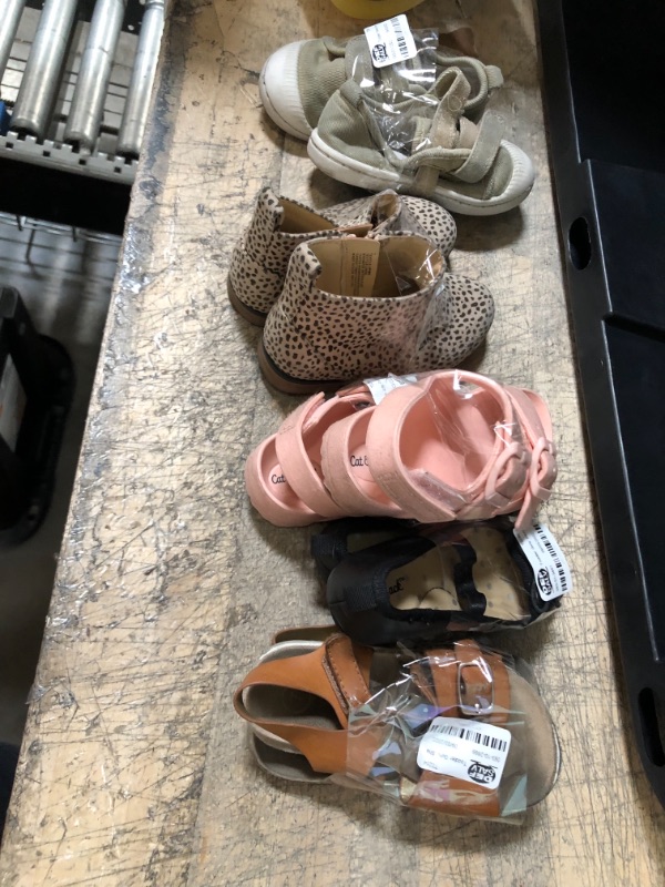 Photo 1 of ASSORTED BUNDLE OF LITTLE KID SHOES ( SIZES 7, 6)