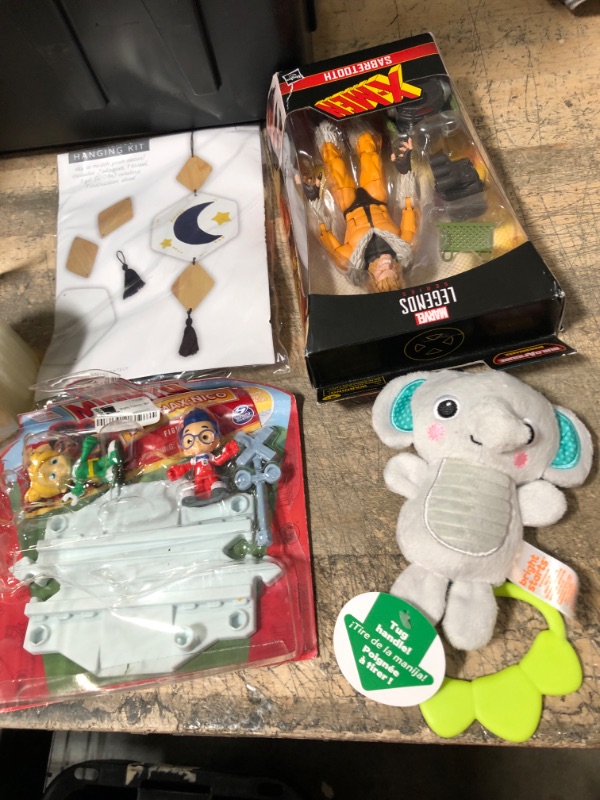 Photo 1 of BUNDLE OF KID ITEMS (4 ITEMS)