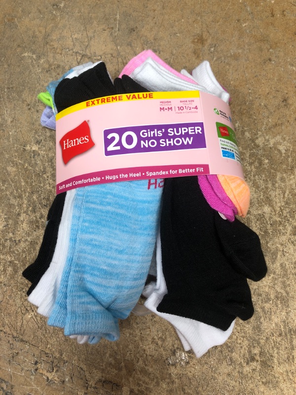 Photo 1 of SIZE MEDIUM---Hanes Girls' 20pk Super No Show Athletic Socks - Colors Ay Vary
