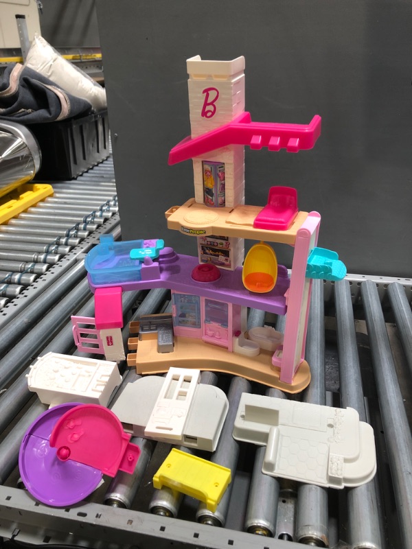 Photo 2 of (Incomplete - Parts Only) Fisher-Price Barbie Little DreamHouse Little People