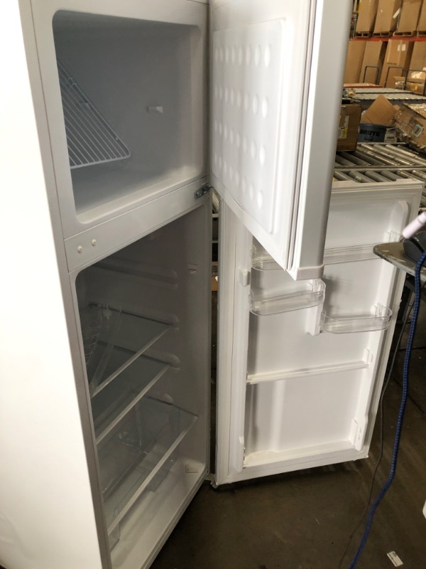 Photo 5 of ***PARTS ONLY*** RCA 7.5 Cu. Ft. Top Freezer Refrigerator RFR741, White
