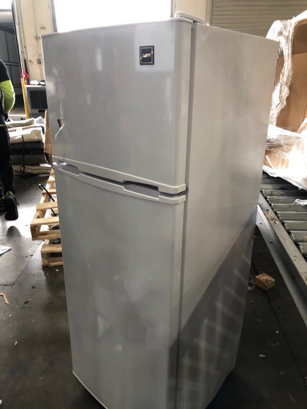 Photo 2 of ***PARTS ONLY*** RCA 7.5 Cu. Ft. Top Freezer Refrigerator RFR741, White
