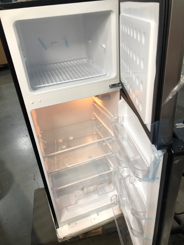 Photo 5 of 7.5 cu. ft. Refrigerator with Top Freezer in Stainless Look