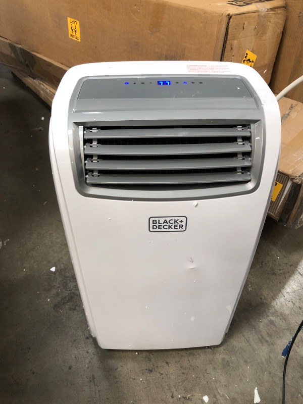 Photo 2 of BLACK+DECKER BPT08HWTB Portable Air Conditioner with Heat, 8,000 BTU SACC/CEC (12,500 BTU ASHRAE), Cools Up to 350 Square Feet, White
