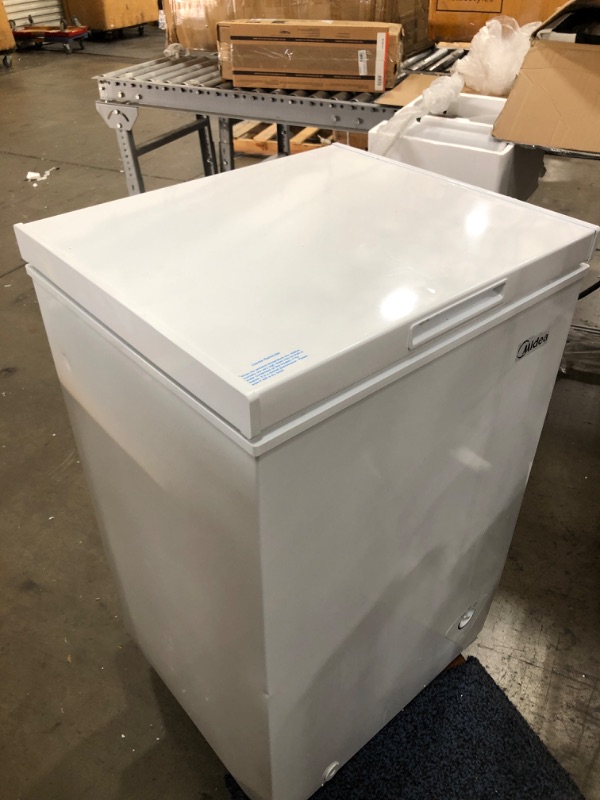 Photo 3 of Midea MRC04M3AWW, White 3.5 cu. ft. Mini Freezer, Cubic Feet
