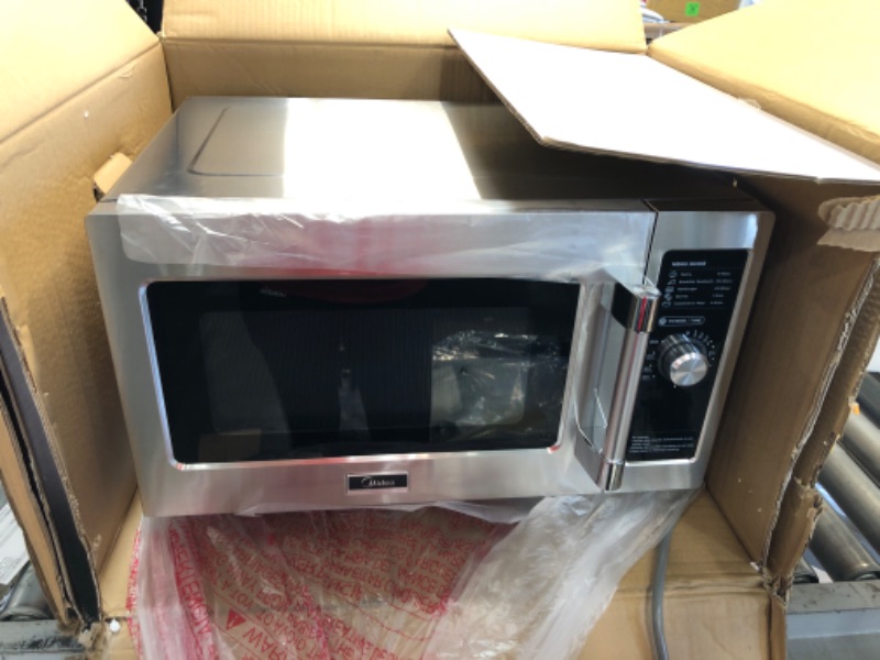 Photo 2 of **PARTS ONLY**
Midea Equipment 1434N0A Stainless Steel Countertop Commercial Microwave Oven, 1400W
