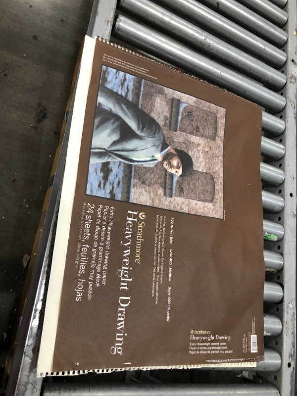 Photo 1 of (DAMAGED)Strathmore Drawing Paper Pad, 400 Series, 24 Sheets, 18in x 24in
**COVER AND FIRST PAGE RIPPED OFF**