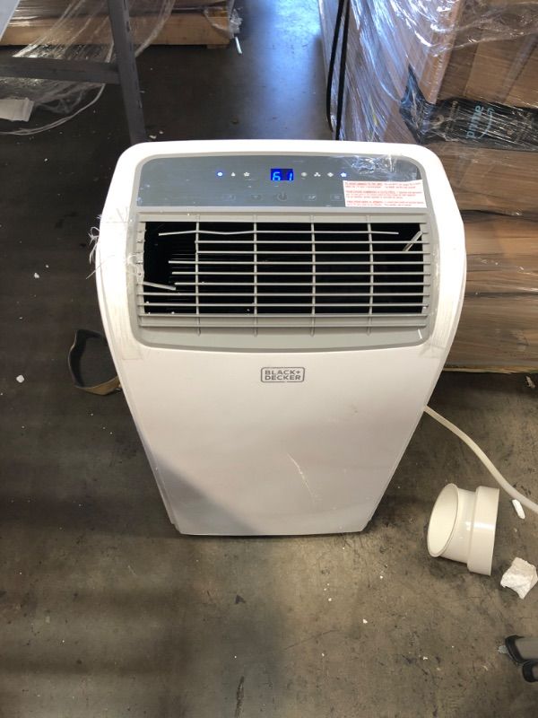 Photo 2 of **READ BELOW**BLACK+DECKER Air Conditioner, 14,000 BTU Air Conditioner Portable for Room up to 700 Sq. Ft., 3-in-1 AC Unit, Dehumidifier, & Fan, Portable AC with Installation Kit & Remote Control