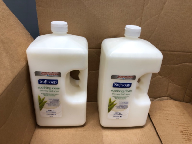 Photo 2 of 2 bottles
Softsoap Liquid Hand Soap Refill with Aloe, Unscented, 1 Gallon Refill Bottle
