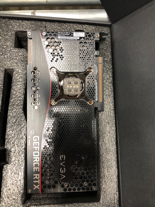 Photo 12 of EVGA GeForce RTX 3080 FTW3 Ultra Gaming, 10G-P5-3897-KL, 10GB GDDR6X, iCX3 Technology, ARGB LED, Metal Backplate, LHR
