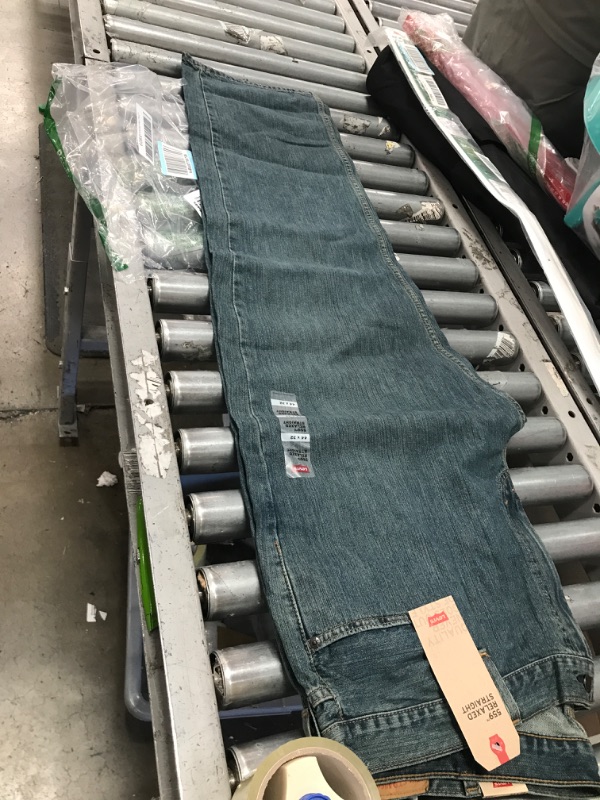 Photo 2 of 44W X 32L
Levi's Men's 559 Relaxed Straight Jeans
