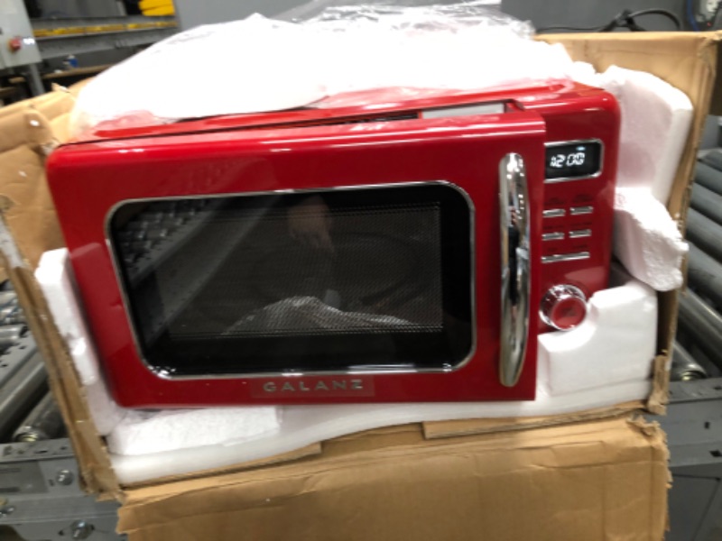 Photo 5 of 1.1 cu. ft. Retro Countertop Microwave in Red