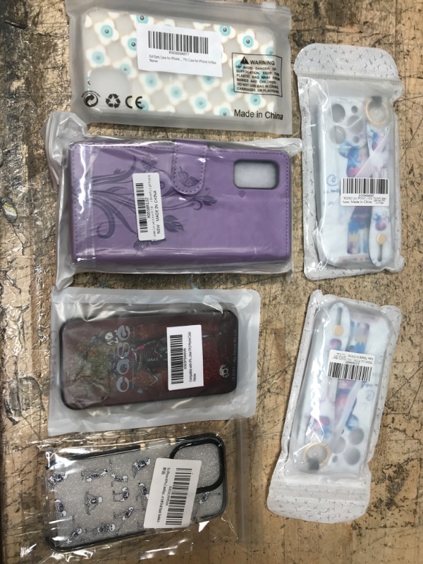 Photo 1 of Bundle of 6 Assorted Smart Phone Cases