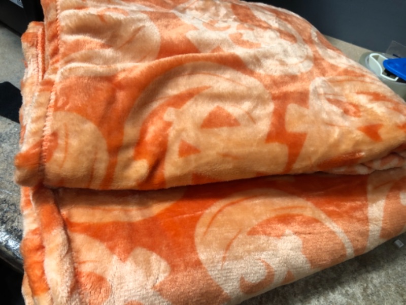 Photo 2 of 2 PACK - Pumpkin Printed Plush Throw Blanket Orange - Hyde & EEK! Boutique™

