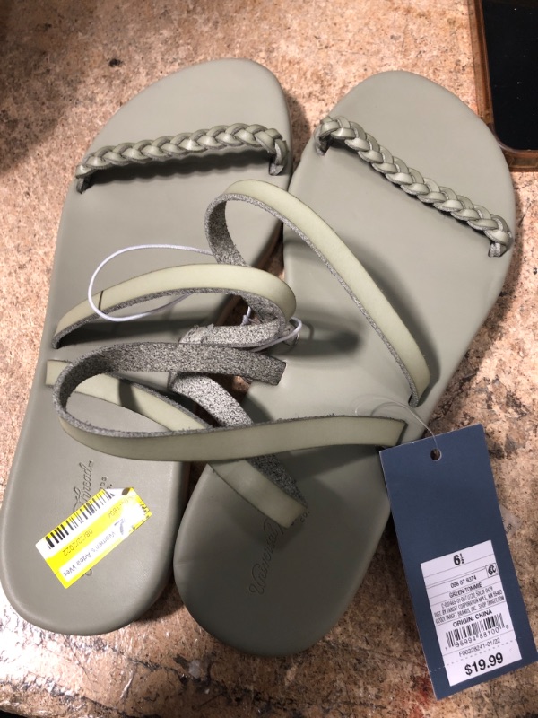 Photo 2 of SIZE:6.5 - Women's Tommie Triple Strap Sandals - Universal Thread™
