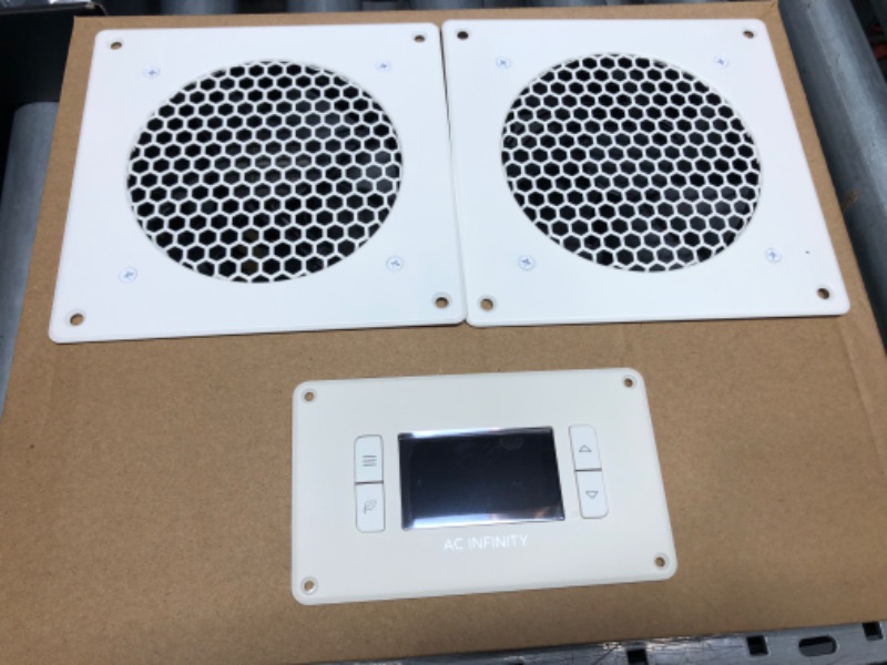 Photo 2 of AC Infinity AIRPLATE T8 White, Quiet Cooling Dual-Fan System 6"