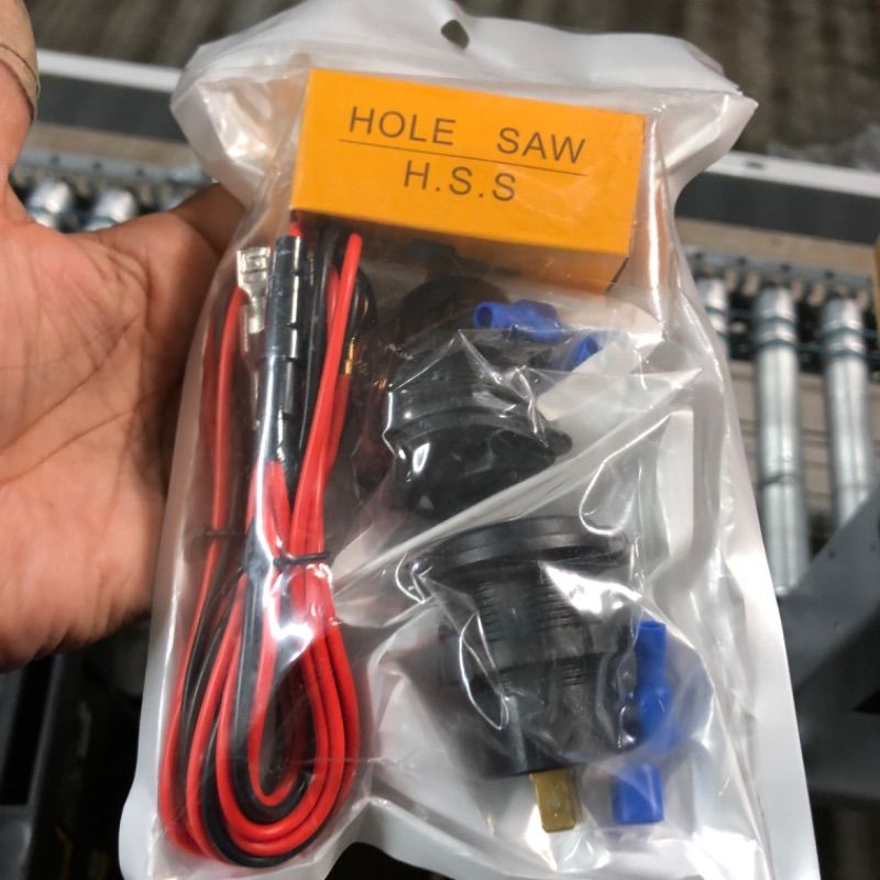 Photo 1 of Dual USB 12v Car Charger 2 Pack, PD Type C and QC