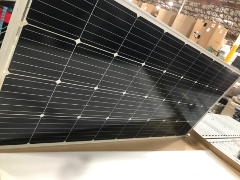 Photo 3 of 195W 12V Monocrystalline Solar Panel
