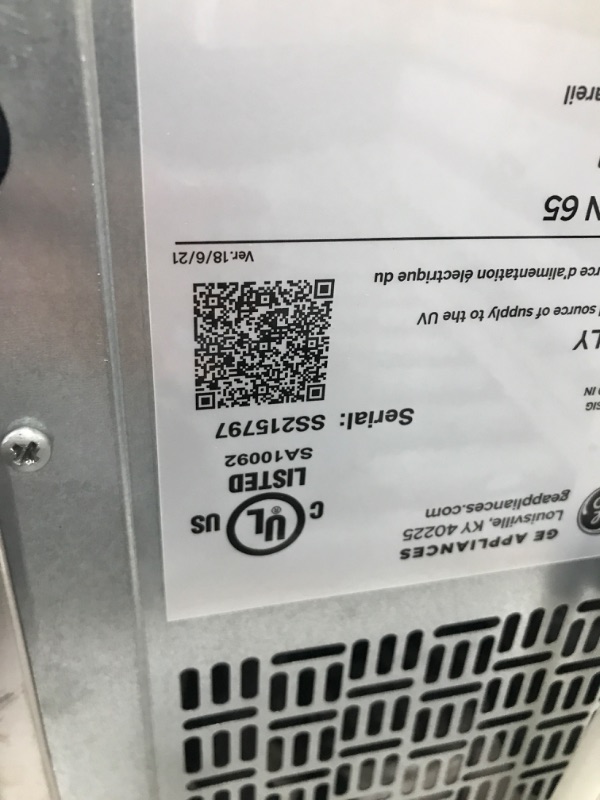 Photo 3 of TESTED POWERS ON*
GE Profile Opal | Countertop Nugget Ice Maker with Side Tank | Portable Ice Machine Makes up to 24 lbs. of Ice Per Day | Stainless Steel Finish
