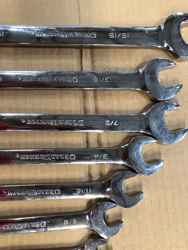 Photo 5 of (SEE PICS FOR WHATS INCLUDED) GEARWRENCH 30 Pc. Ratcheting Combination Wrench Set, Standard & Stubby, SAE/Metric 
