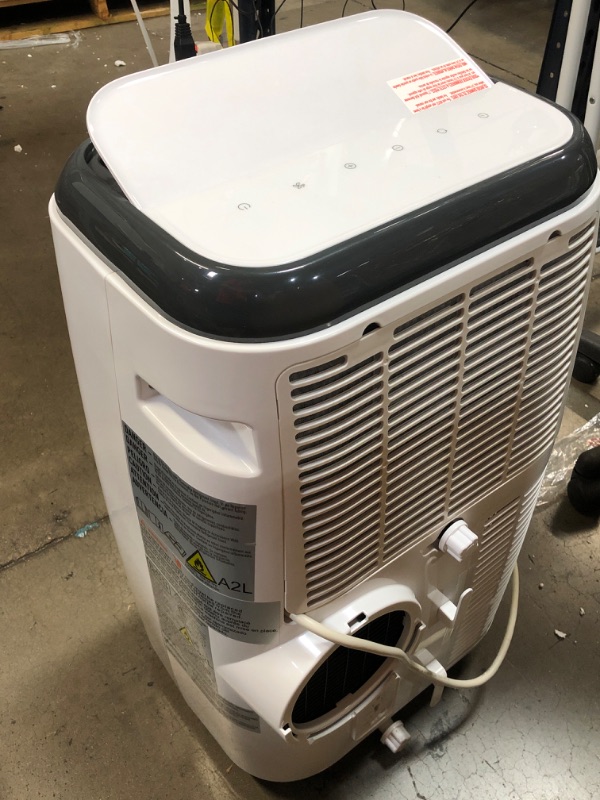 Photo 4 of USED: Black+decker 8,000 BTU Portable Air Conditioner with Remote Control, White 17.32"D x 27.2"W x 13.2"H
