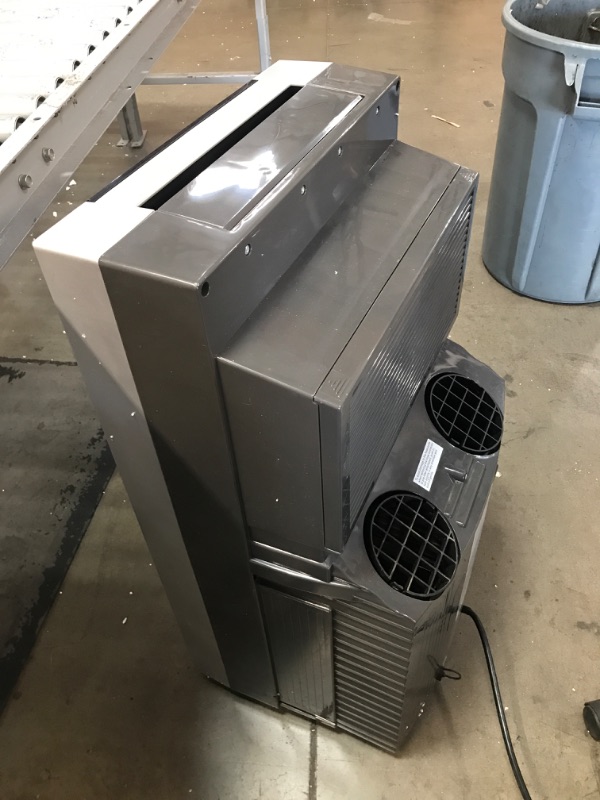 Photo 4 of ***PARTS ONLY*** Whynter ARC-14S Eco-friendly 14000 BTU Dual Hose Portable Air Conditioner, Platinum and Black, 101 Pts/Day Dehumidifying Capacity, 3 Fan Speeds, 500 sq. ft. Coverage, Carbon Air Filter
