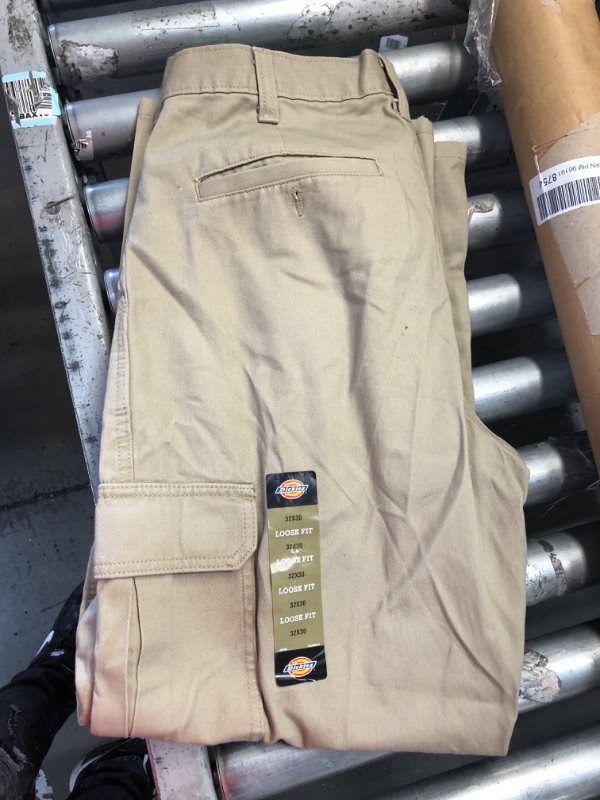 Photo 1 of Dickies Men's Loose-Fit Cargo Work Pant
