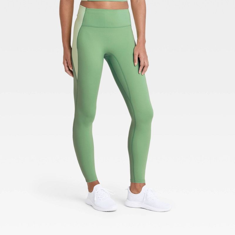 Photo 1 of size: S - Women' Bruhed Culpt High-Rie Legging - All in Motion™
