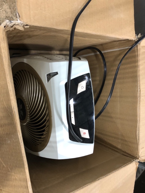 Photo 3 of **non-functional** Vornado Avh10 Whole Room Heater with Auto Climate Control