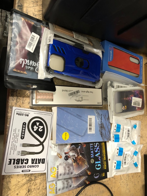 Photo 1 of `BUNDLE OF ASSORTED ELECTRONIC ACCESSORIES (13 ITEMS) 