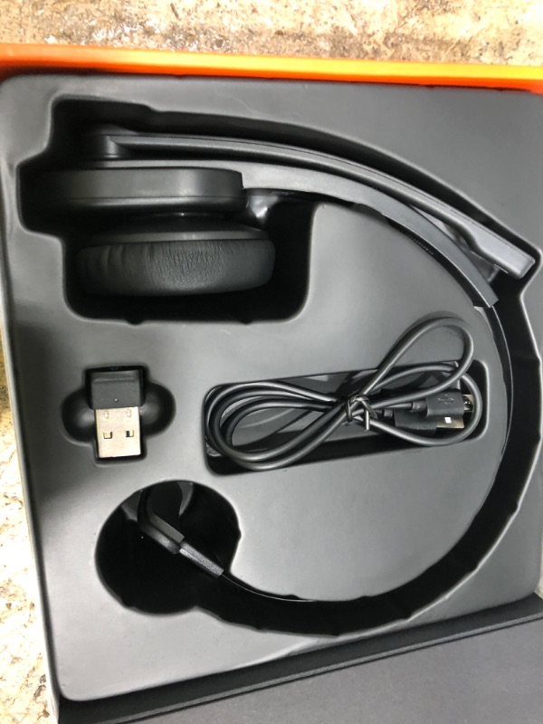 Photo 2 of TaoTronics TT-BH041 - Headset - on-ear - Bluetooth - Wireless
