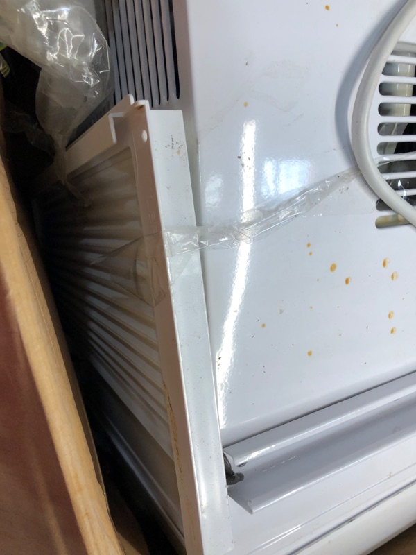 Photo 5 of **USED- MAJOR DAMAGED*DIRTY INSIDE**
Midea MAW12R1BWT 12,000 BTU 115V Window AC W/Remote
