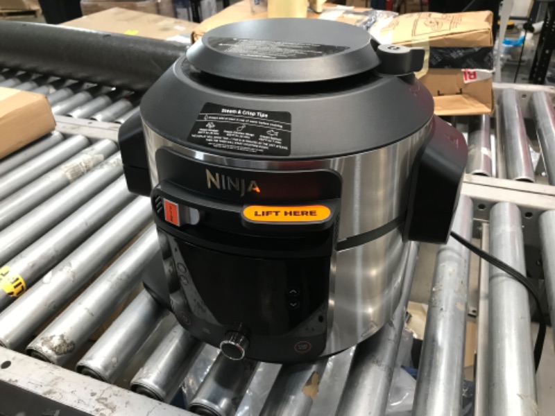 Photo 8 of **NOT FUNCTIONAL**PARTS ONLY**
Ninja OL501 Foodi 6.5 Qt. 14-in-1 Pressure Cooker Steam Fryer with SmartLid, that Air Fries, Proofs & More, with 2-Layer Capacity, 4.6 Qt. Crisp Plate & 25 Recipes, Silver/Black
