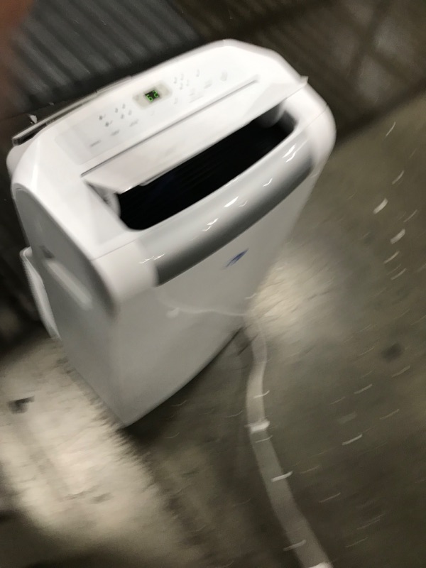 Photo 3 of **DAMAGE**PARTS ONLY**
Whynter ARC-148MS 14,000 BTU Portable Air Conditioner, Dehumidifier, Fan with Activated Carbon SilverShield Filter for Rooms up to 450 sq ft, 16 x 19 x 30 inches, White
