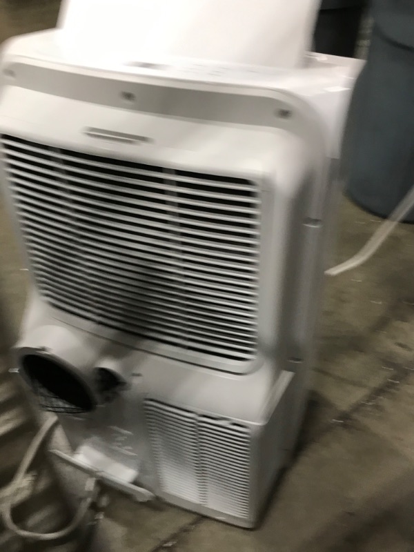 Photo 10 of **MINOR DAMAGE**
Whynter ARC-148MS 14,000 BTU Portable Air Conditioner, Dehumidifier, Fan with Activated Carbon SilverShield Filter for Rooms up to 450 sq ft, 16 x 19 x 30 inches, White
