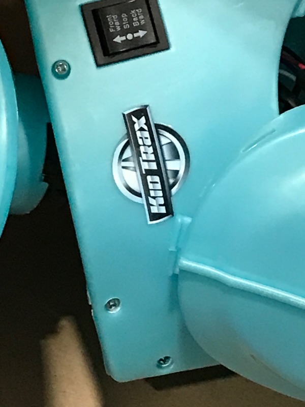 Photo 3 of **used-minor damage****
Kid Trax Disney Frozen Kids Scooter Ride On Toy, 6 Volt, Kids 3-5 Years Old, Max Weight 55 lbs, Single Rider, Battery and Charger Included, Blue
